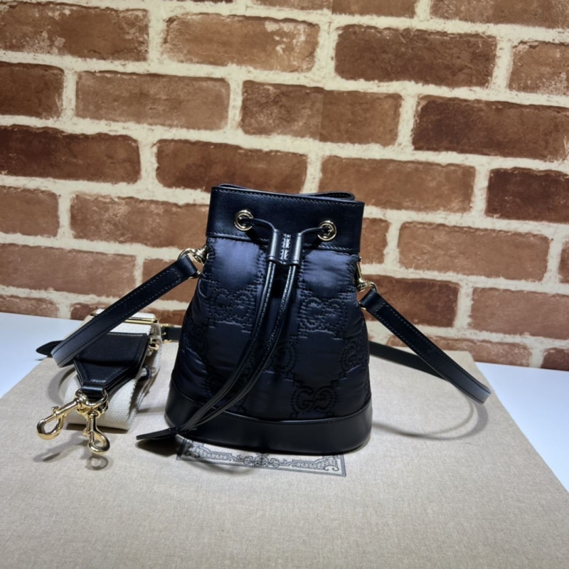G*u*i bucket bags